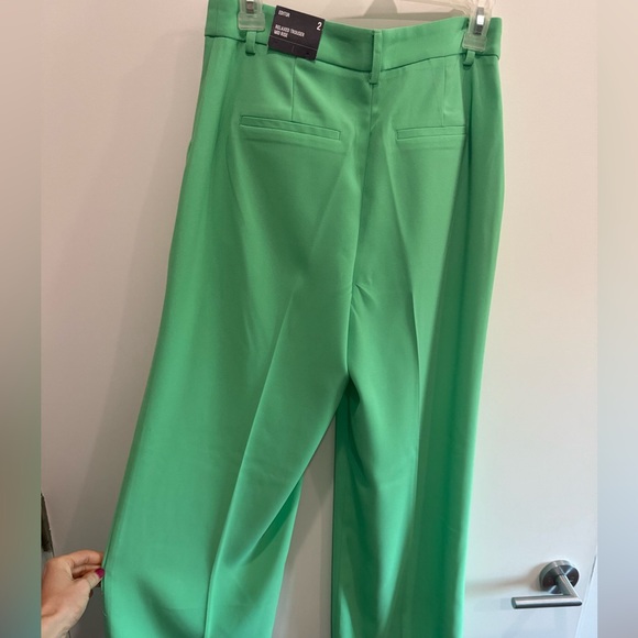 Express relaxed trouser mid rise; mint green - Picture 5 of 5